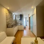Alcazar Apartman *