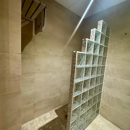 شقة Alcazar